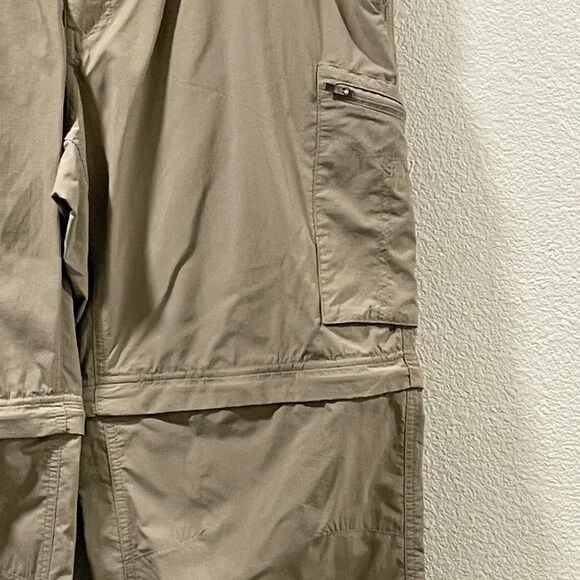 (MEN'S) COLUMBIA "Silver Ridge" Convertible Cargo Pants/Shorts Khaki- 40/30